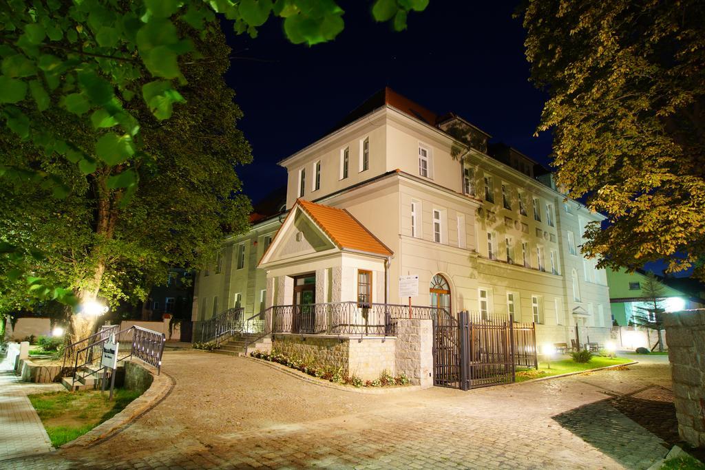 Villa La Pierre Strzegom Exterior foto