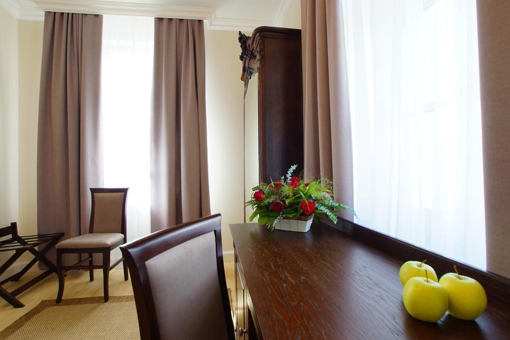 Villa La Pierre Strzegom Zimmer foto